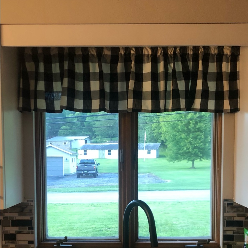 Buffalo Plaid Valance